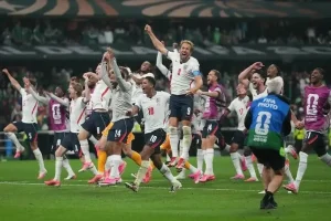 英格兰与墨西哥展开激烈五球较量